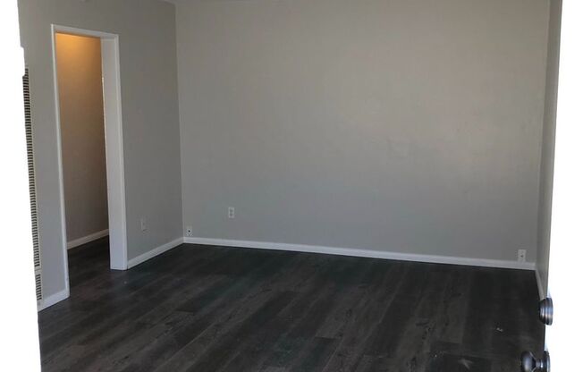 3 beds, 1 bath, $2,900