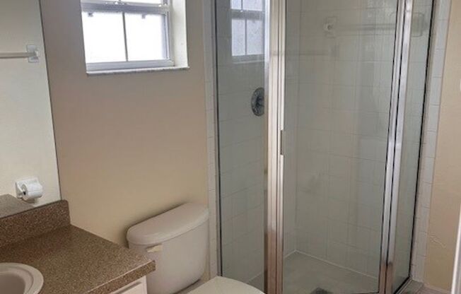 CUTE! 1 BEDROOM / 1 BATH / 2 CAR GARAGE - EAST ORLANDO [AVALON] ALL UTILITIES INCLUDED!
