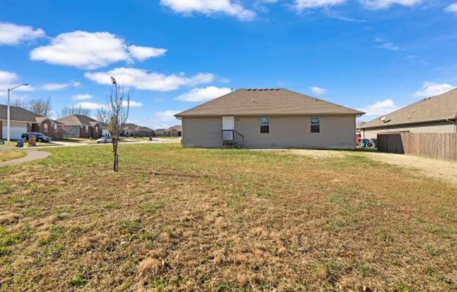 Newly Updated 3 Bedroom Rental in Ozark!