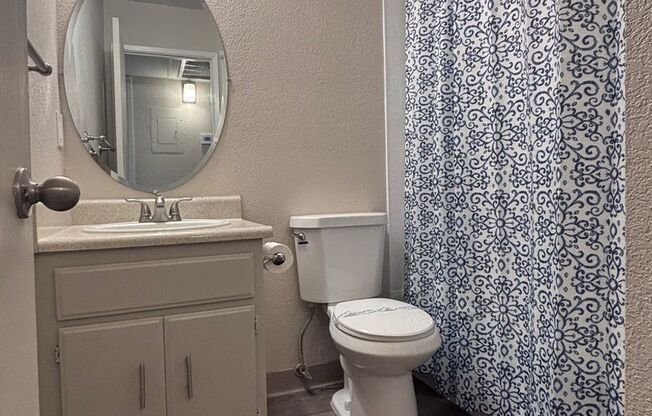 2 beds, 1 bath, 825 sqft, $1,575, Unit 22