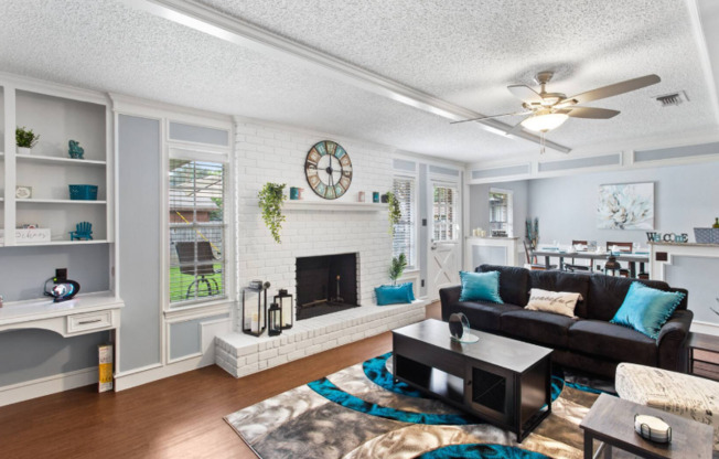1209 RANDY DR