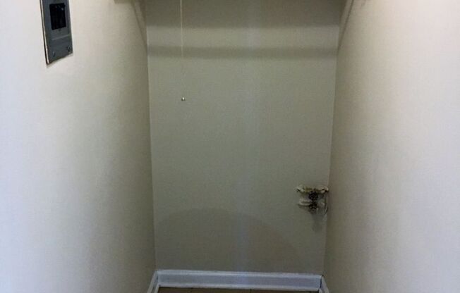 1 bed, 1 bath, 650 sqft, $825, Unit 940-12