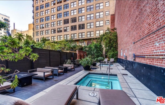 Studio, 1 bath, 460 sqft, $1,800, Unit 206