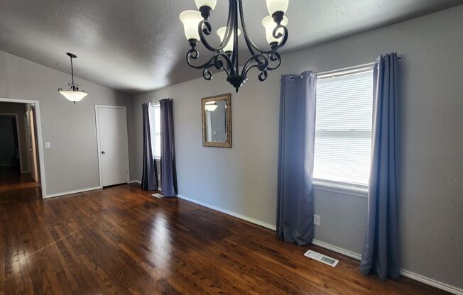 3 beds, 1 bath, $1,400