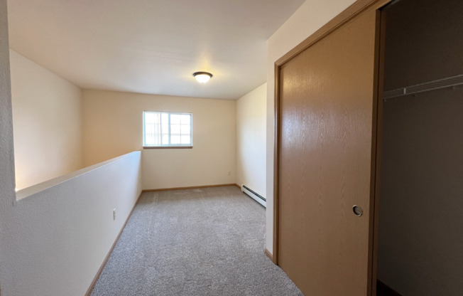 3 beds, 2 baths, 1,547 sqft, $1,690, Unit RT 7015-20