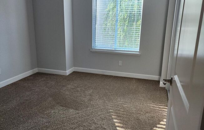 3 beds, 2 baths, 1,115 sqft, $2,185, Unit 247