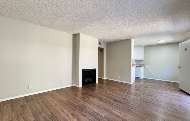 2 beds, 2 baths, 799 sqft, $2,050, Unit 125