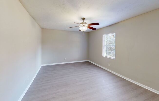 2 beds, 1 bath, 770 sqft, $1,100, Unit K1