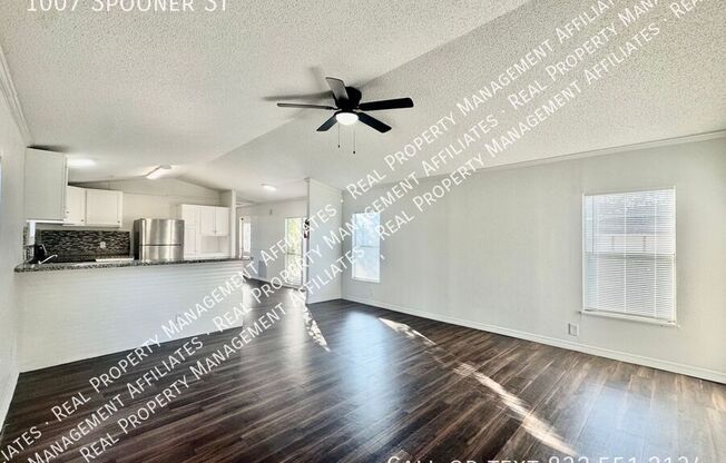 1007 SPOONER ST