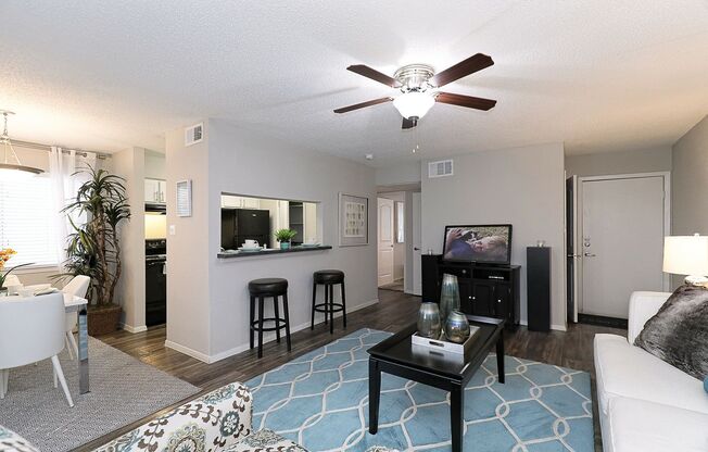 1 bed, 1 bath, 745 sqft, $835