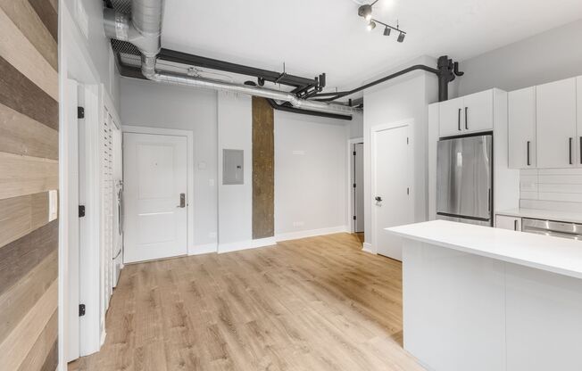 1 bed, 1 bath, 338 sqft, $1,700, Unit 108