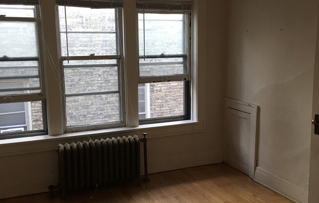 Studio, 1 bath, $875, Unit 37