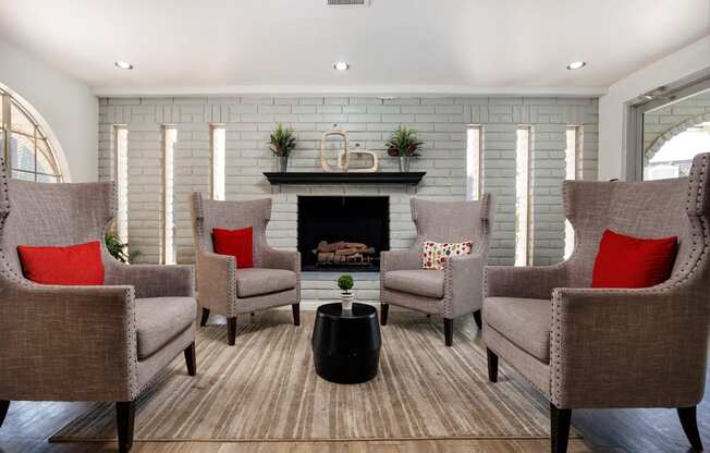 Fulfilling Lifestyles at Desert Peaks