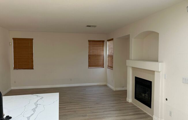 **$500 OFF 1ST MONTH RENT** Heart of Summerlin 4 Bedroom with 3 Car Garage