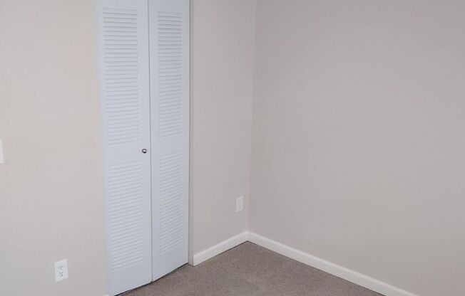 2 beds, 1 bath, 776 sqft, $1,495, Unit 052