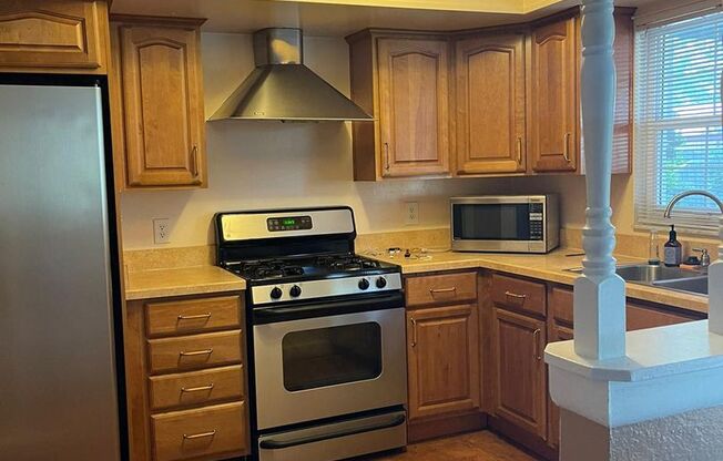 Charming 3 Bed / 2 Bath Home in Winter Springs – Move-In Ready!