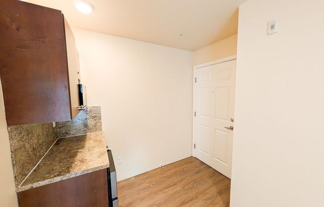 Studio, 1 bath, 154 sqft, $1,195, Unit 260