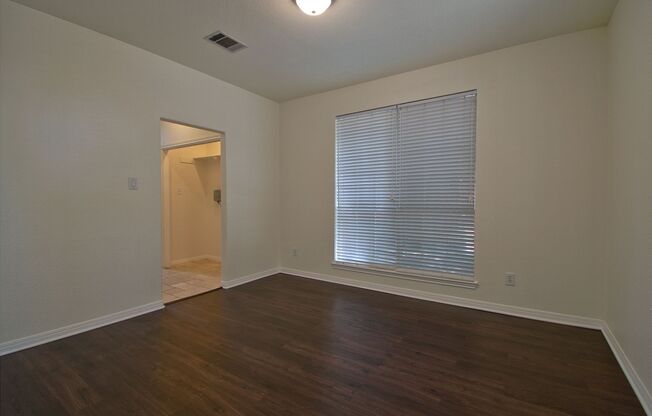 Extensively Updated Gem in Desirable Oakcreek Community of Round Rock