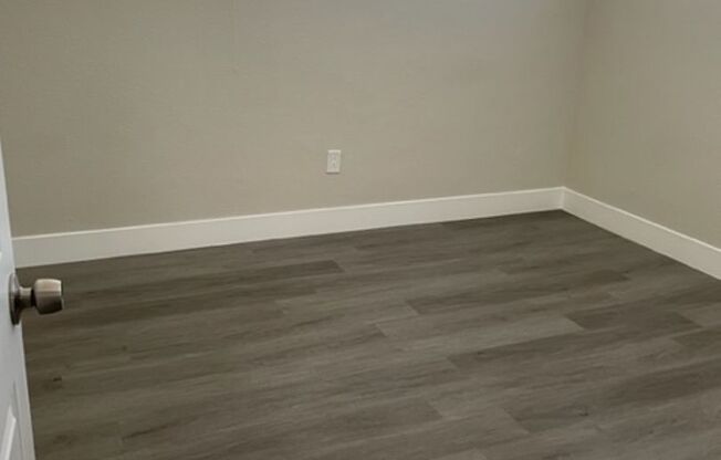 5 beds, 2 baths, 1,750 sqft, $3,995, Unit Unit #4