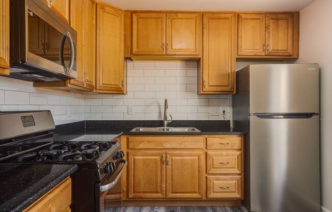 2 beds, 1 bath, $1,795