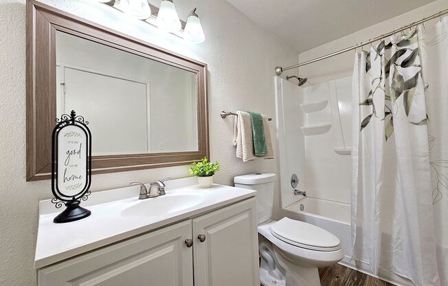 3 beds, 2 baths, $3,025, Unit 59