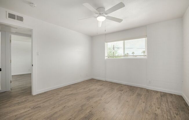 2 beds, 1.5 baths, 900 sqft, $1,279, Unit 32