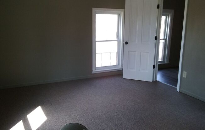 3 beds, 1 bath, $1,350