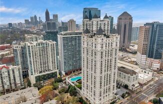 Studio Condo Steps from Piedmont Park!