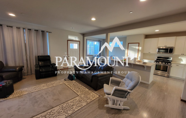 Bright and Beautiful 4 Bedroom in Bremerton!