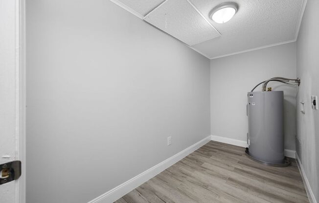 1 bed, 1 bath, 576 sqft, $1,079, Unit 208