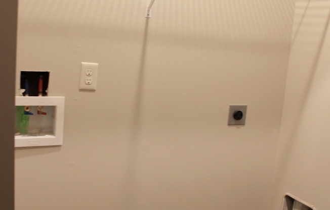 2 beds, 2 baths, 1,052 sqft, $1,045, Unit 78