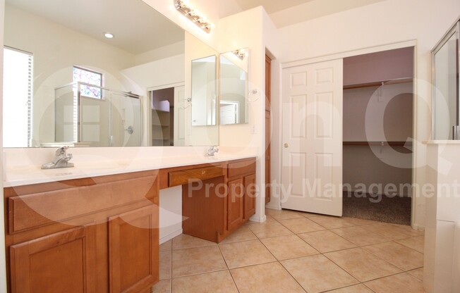 3 beds, 2.5 baths, 2,795 sqft, $2,395