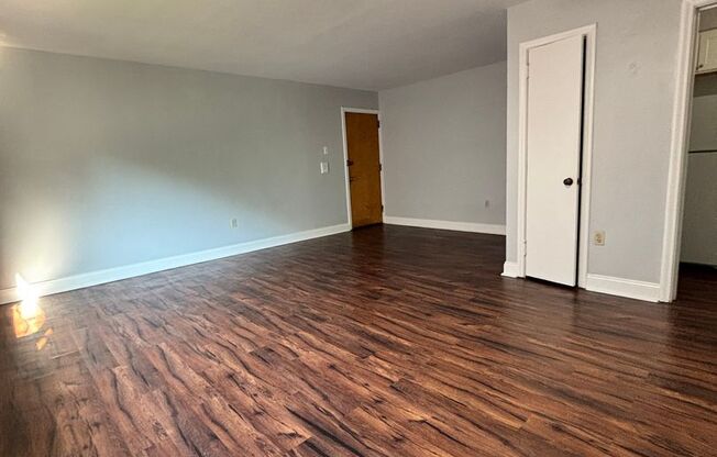 2 beds, 1 bath, 800 sqft, $1,840, Unit 6236 Fifth Ave. #305C