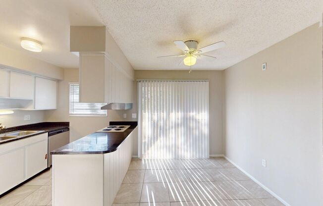 1BR / 1BA CONDO @ GROVE PARK CONDOMINIUMS - East-Orlando  ** Water Included **