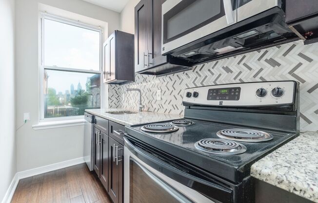 3 beds, 1 bath, 1,000 sqft, $1,995, Unit 1422-E