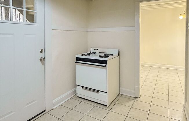 2 beds, 1 bath, 745 sqft, $1,950, Unit 1926-G