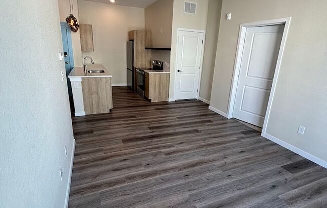 2 beds, 2 baths, 720 sqft, $1,649, Unit 820 #206