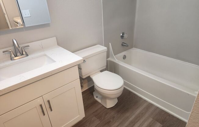 2 beds, 1 bath, 813 sqft, $1,725, Unit C-105