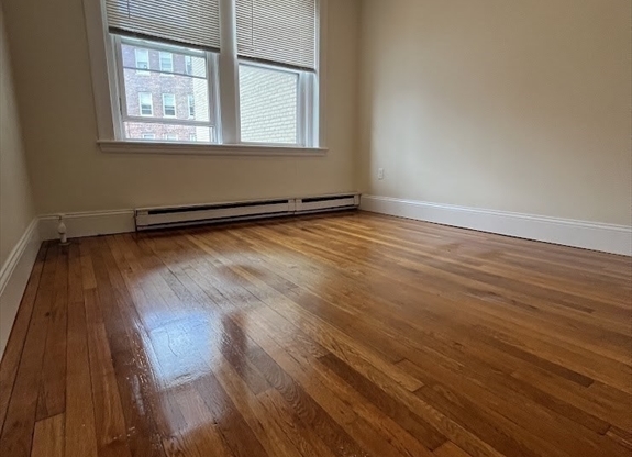 2 beds, 1 bath, 1,000 sqft, $3,695, Unit 11