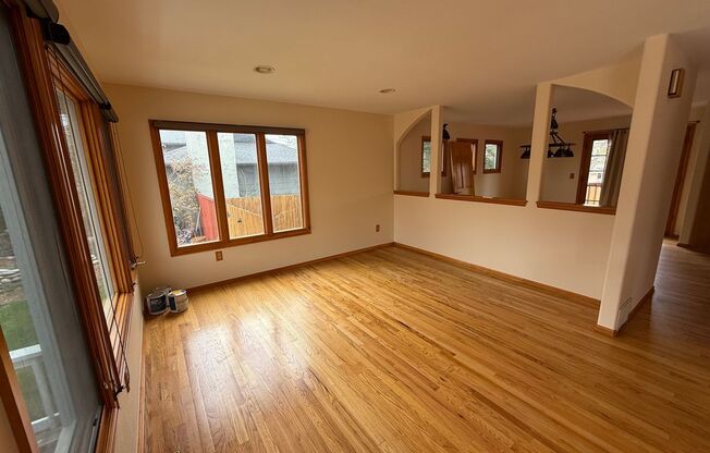 Perfect Table Mesa Family Home with Fully Finished Basement and Spacious Yard