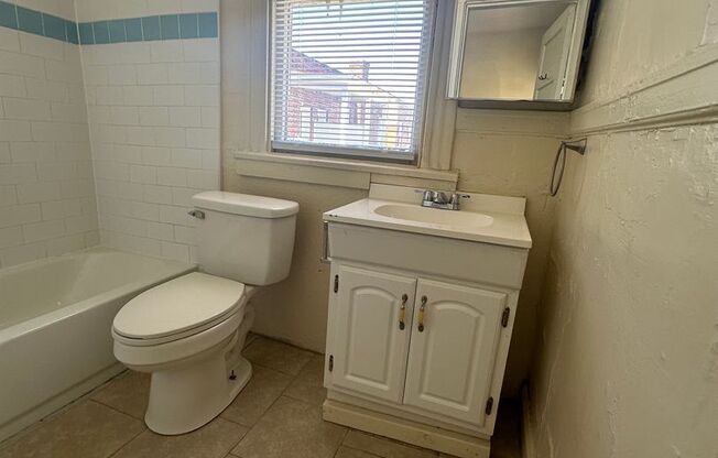 1 bed, 1 bath, $1,150, Unit Apt. 11