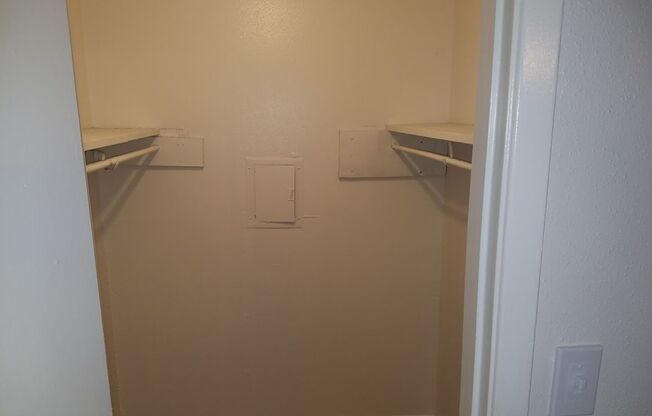 1 bed, 1 bath, 714 sqft, $840, Unit *626