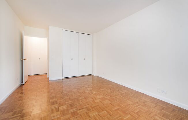 1 bed, 1 bath, 745 sqft, $4,375, Unit M10