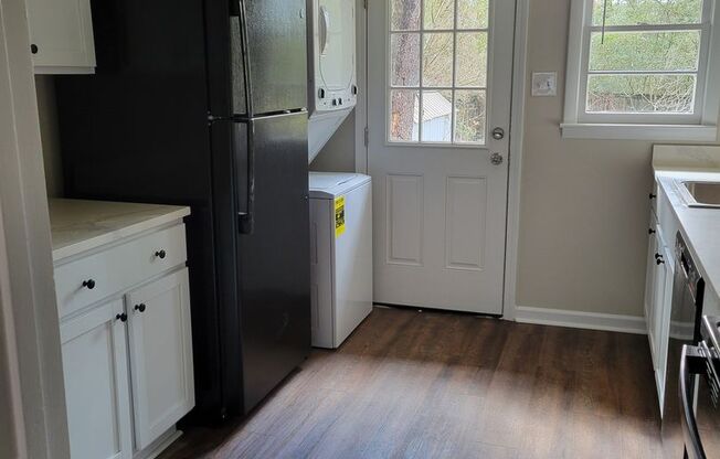 Newly renovated 2 bedroom 1 bath duplex!