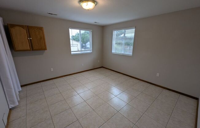 Spacious 6-Bedroom Home in Desirable Rocky Mountain Lake/Berkeley/Regis Area