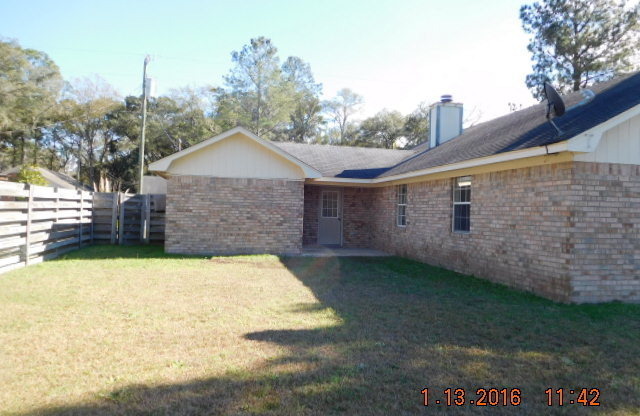 3 beds, 2 baths, $1,600