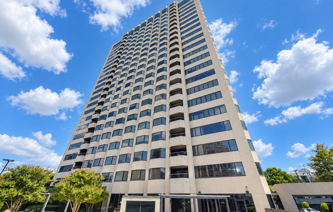 2 beds, 2 baths, $3,395, Unit # 1703