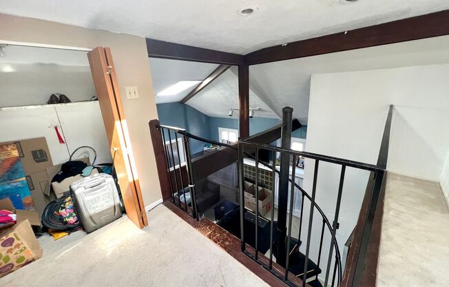 2 beds, 1 bath, $1,495, Unit 3B