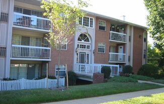 Conveniently located near Tysons, Metrobus, the Toll Road, and West Falls Metro.