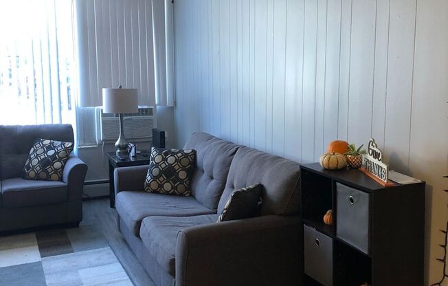 2 beds, 1 bath, 768 sqft, $2,330, Unit 104